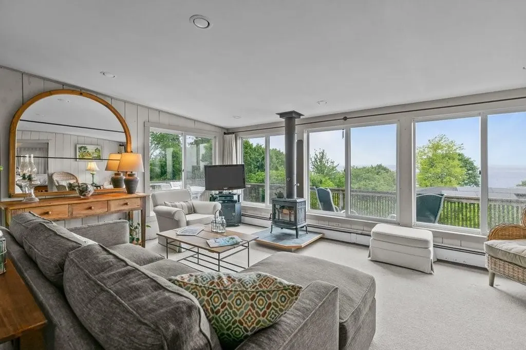 51 Kirduglyn Road Portsmouth RI 02871
