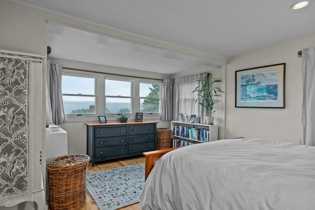 51 Kirduglyn Road Portsmouth RI 02871