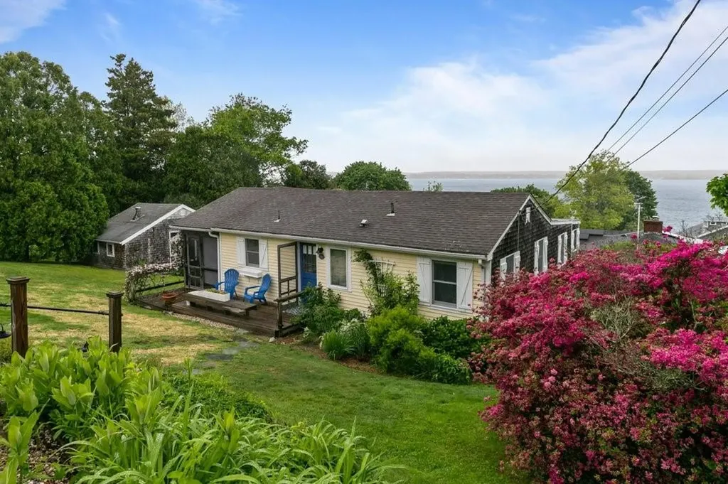 51 Kirduglyn Road Portsmouth RI 02871