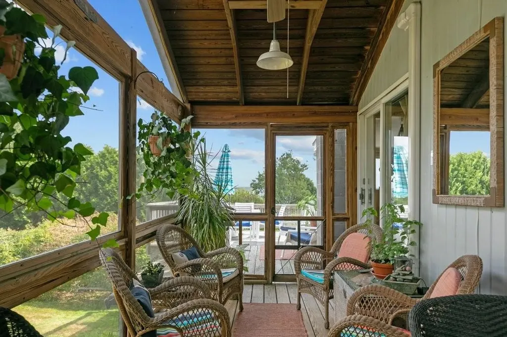 51 Kirduglyn Road Portsmouth RI 02871