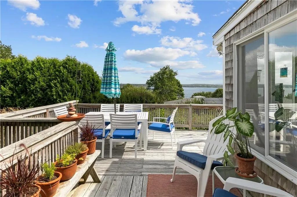 51 Kirduglyn Road Portsmouth RI 02871