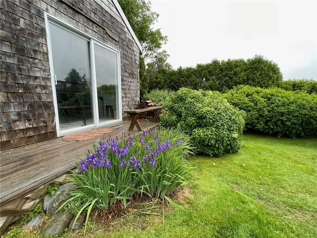 51 Kirduglyn Road Portsmouth RI 02871