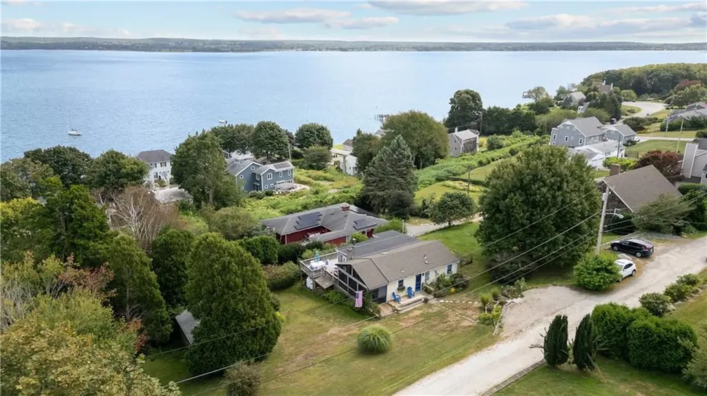 51 Kirduglyn Road Portsmouth RI 02871