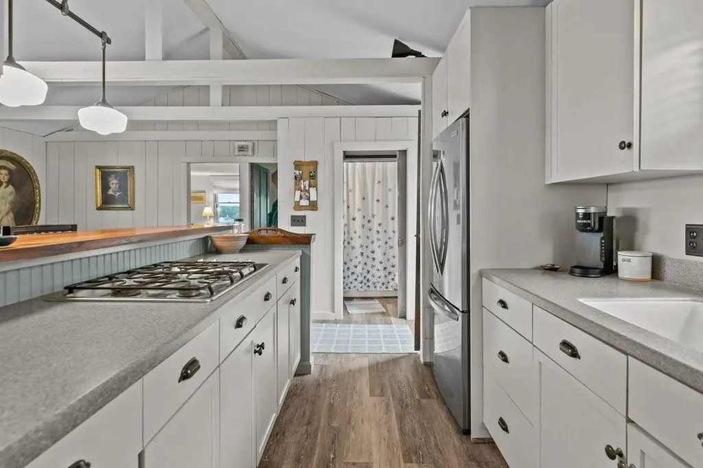51 Kirduglyn Road Portsmouth RI 02871
