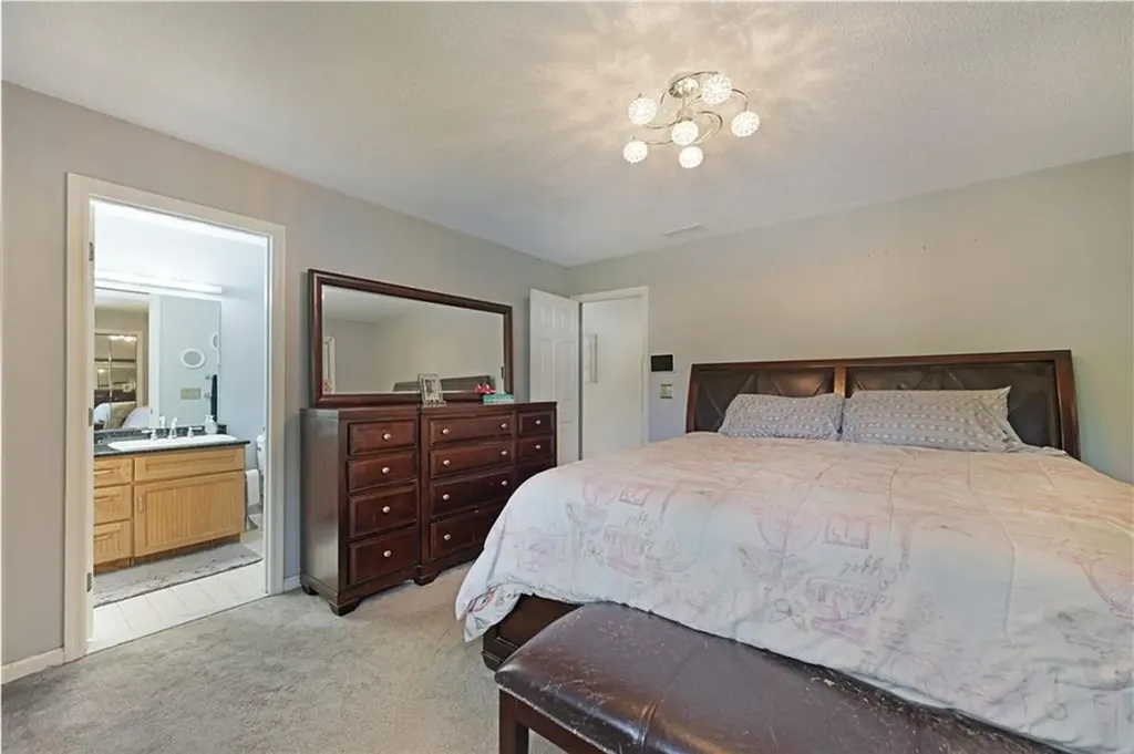 29 Valley View Drive Cranston RI 02921