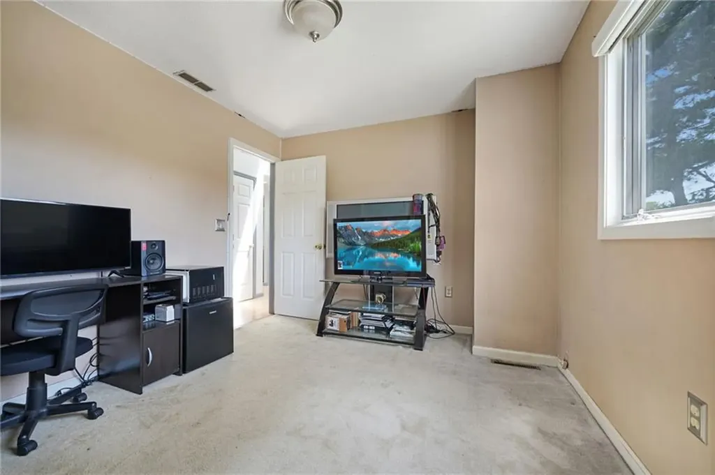 29 Valley View Drive Cranston RI 02921