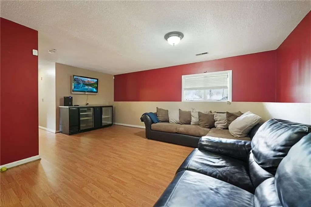 29 Valley View Drive Cranston RI 02921
