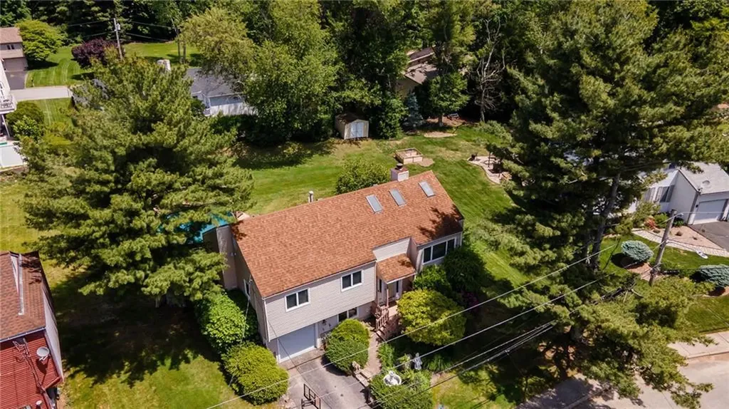 29 Valley View Drive Cranston RI 02921