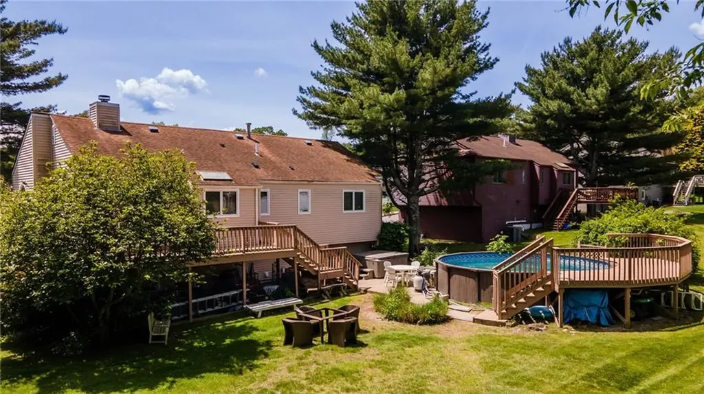 29 Valley View Drive Cranston RI 02921