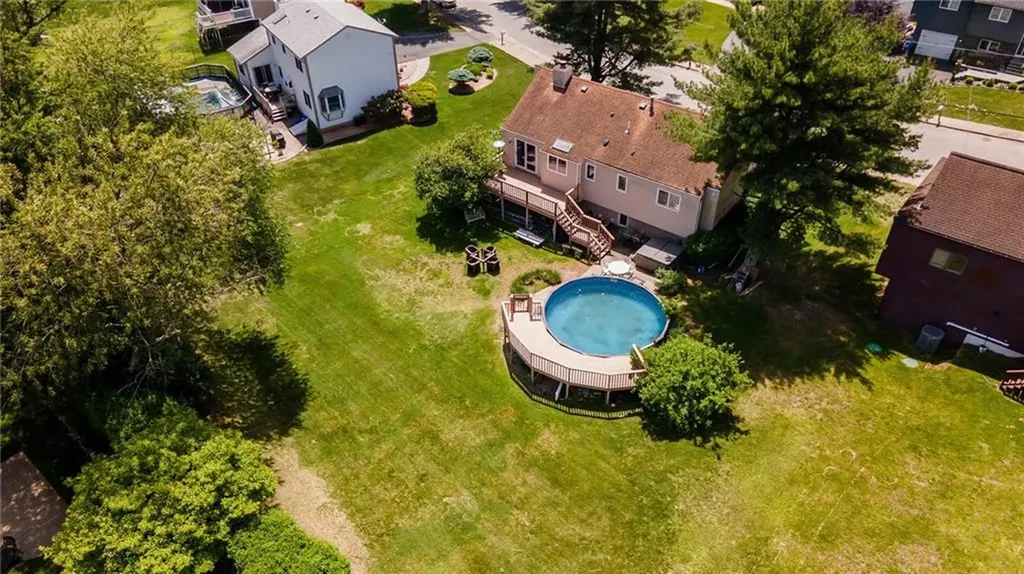 29 Valley View Drive Cranston RI 02921