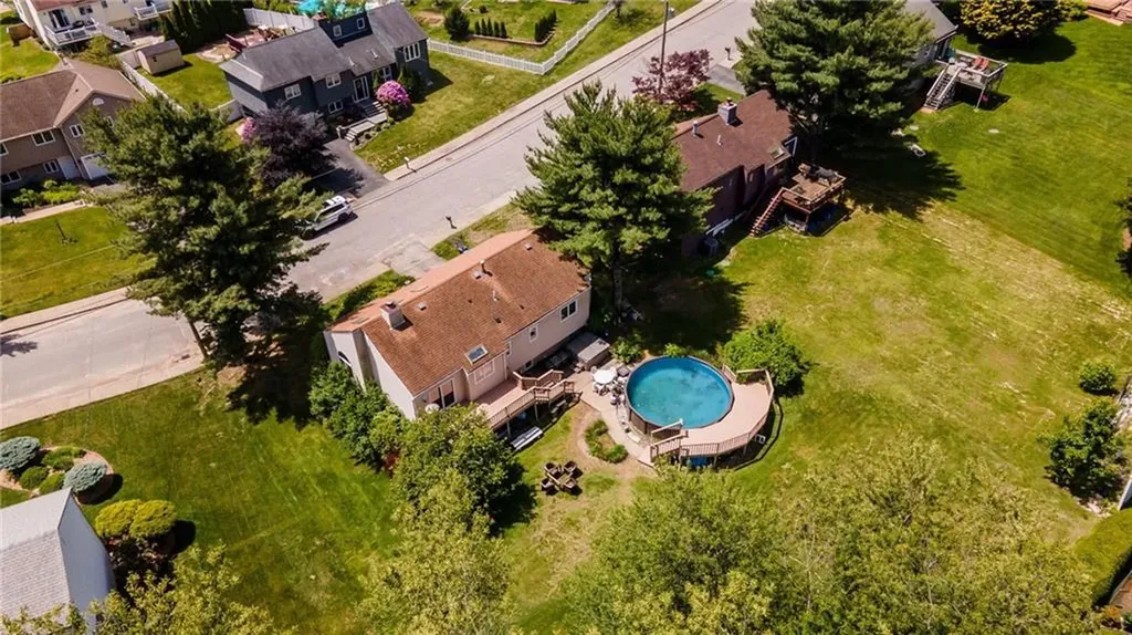 29 Valley View Drive Cranston RI 02921
