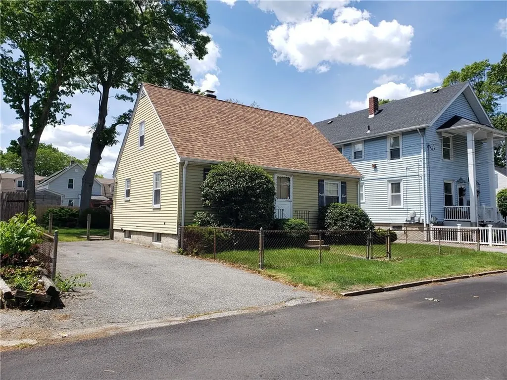 122 Elder Street Lincoln RI 02865