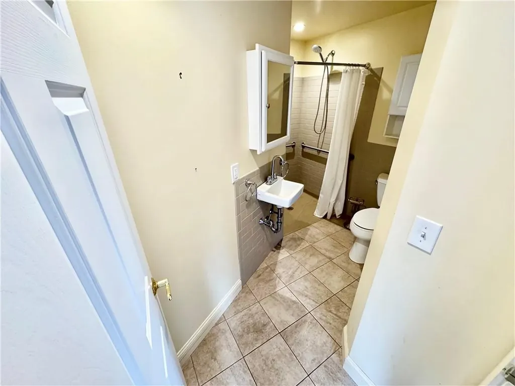 34 Kent Avenue Avenue East Providence RI 02914