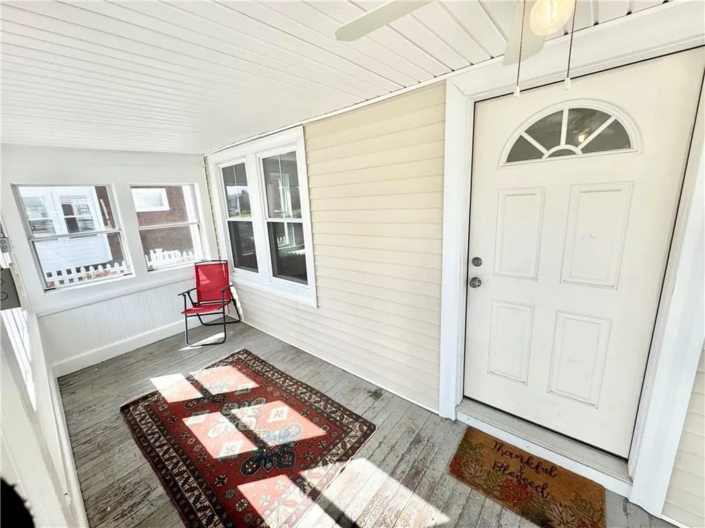 34 Kent Avenue Avenue East Providence RI 02914