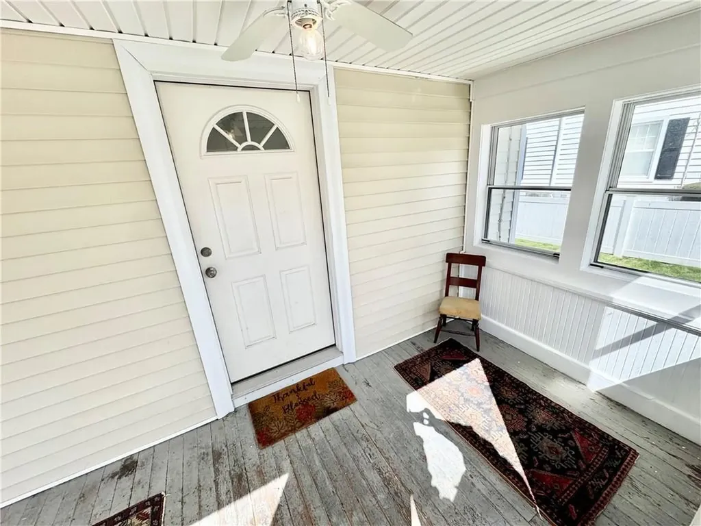 34 Kent Avenue Avenue East Providence RI 02914