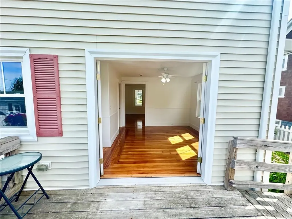 34 Kent Avenue Avenue East Providence RI 02914