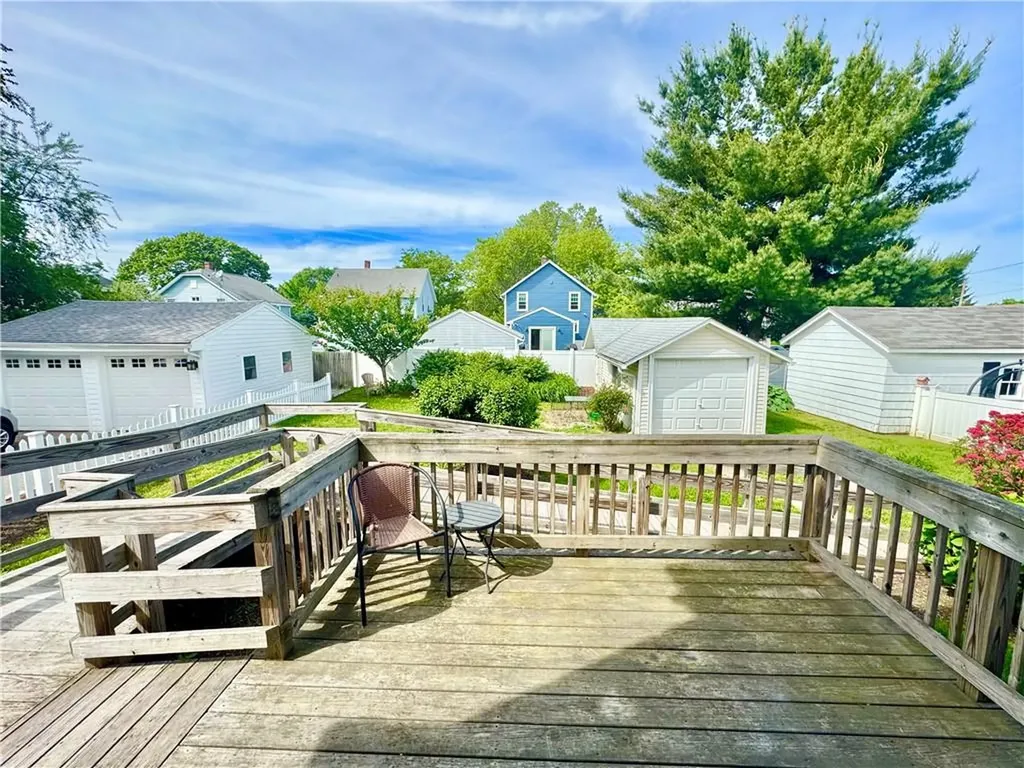 34 Kent Avenue Avenue East Providence RI 02914