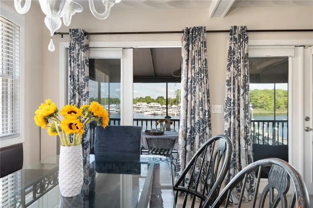 55 Harris Avenue Warwick RI 02889
