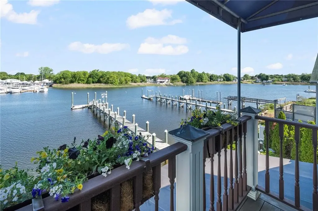 55 Harris Avenue Warwick RI 02889