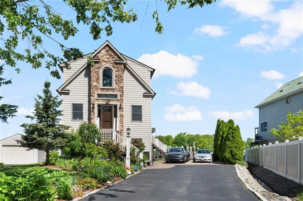55 Harris Avenue Warwick RI 02889