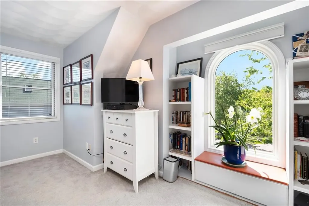 55 Harris Avenue Warwick RI 02889