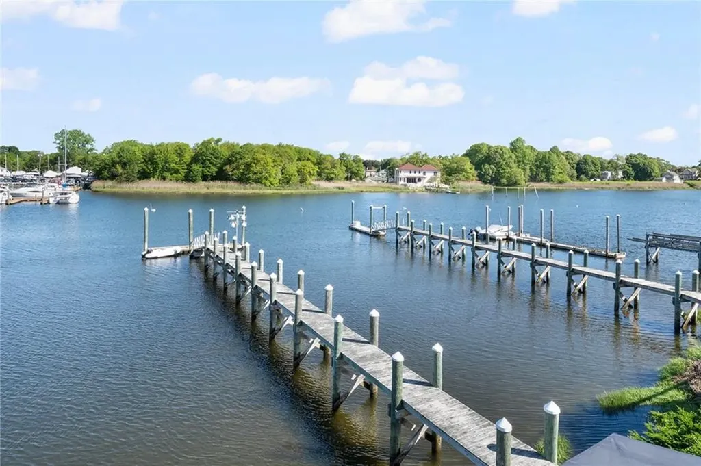 55 Harris Avenue Warwick RI 02889