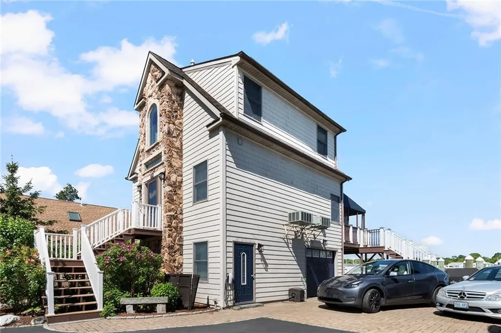 55 Harris Avenue Warwick RI 02889