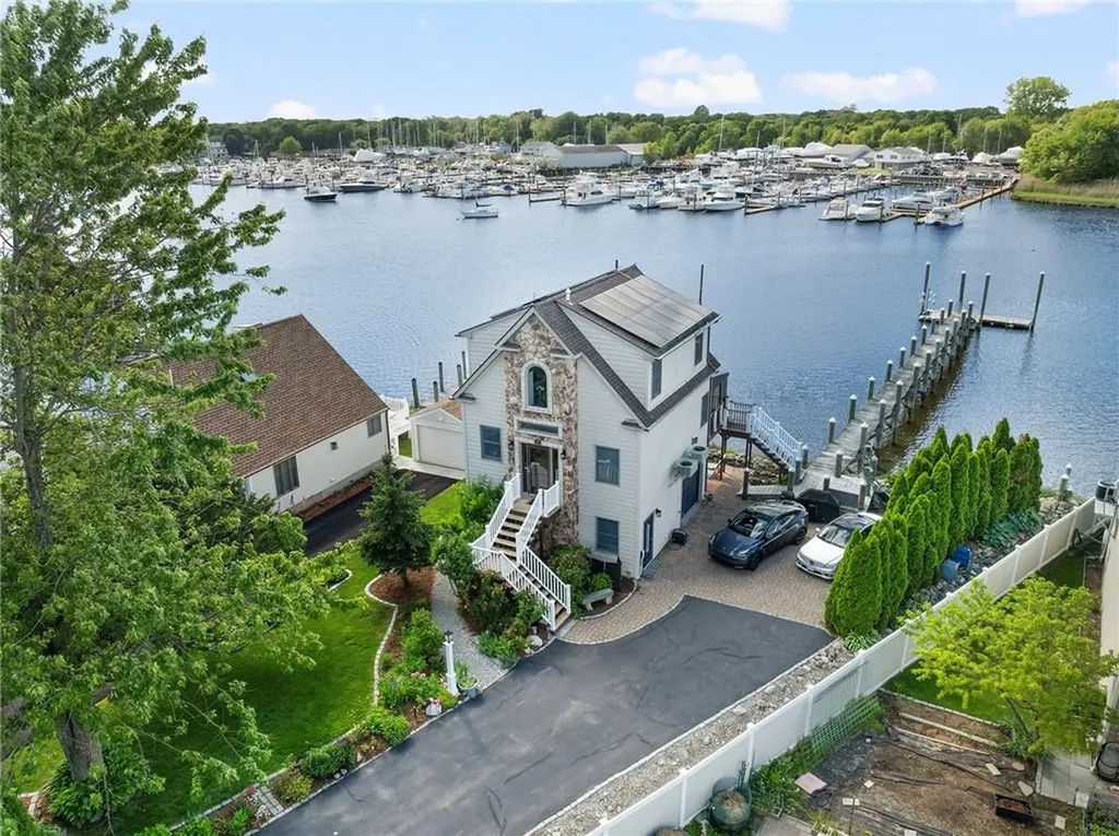 55 Harris Avenue Warwick RI 02889