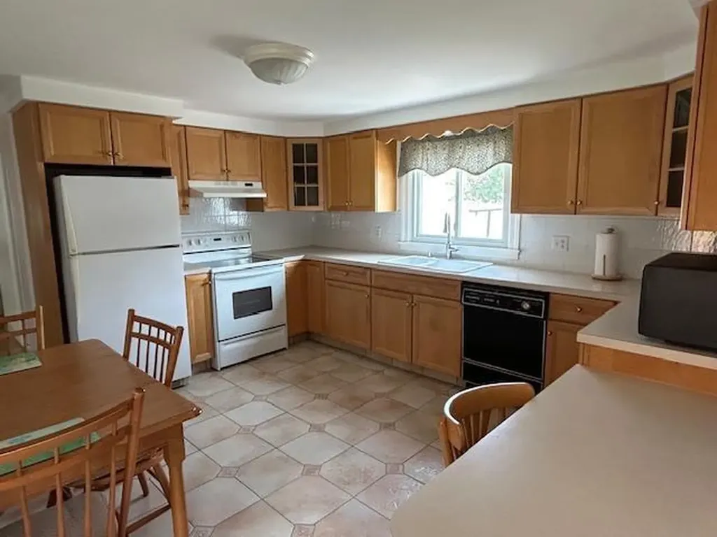 24 Egan Road Cranston RI 02910