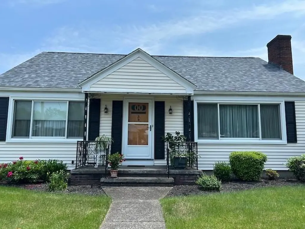 24 Egan Road Cranston RI 02910