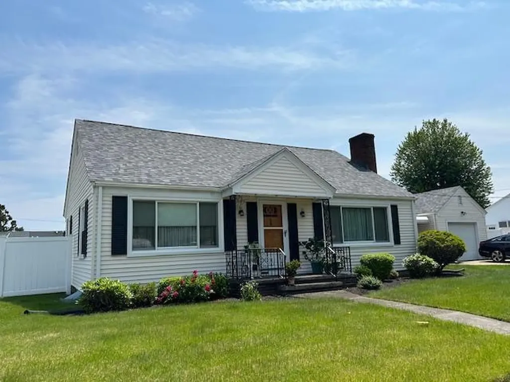 24 Egan Road Cranston RI 02910