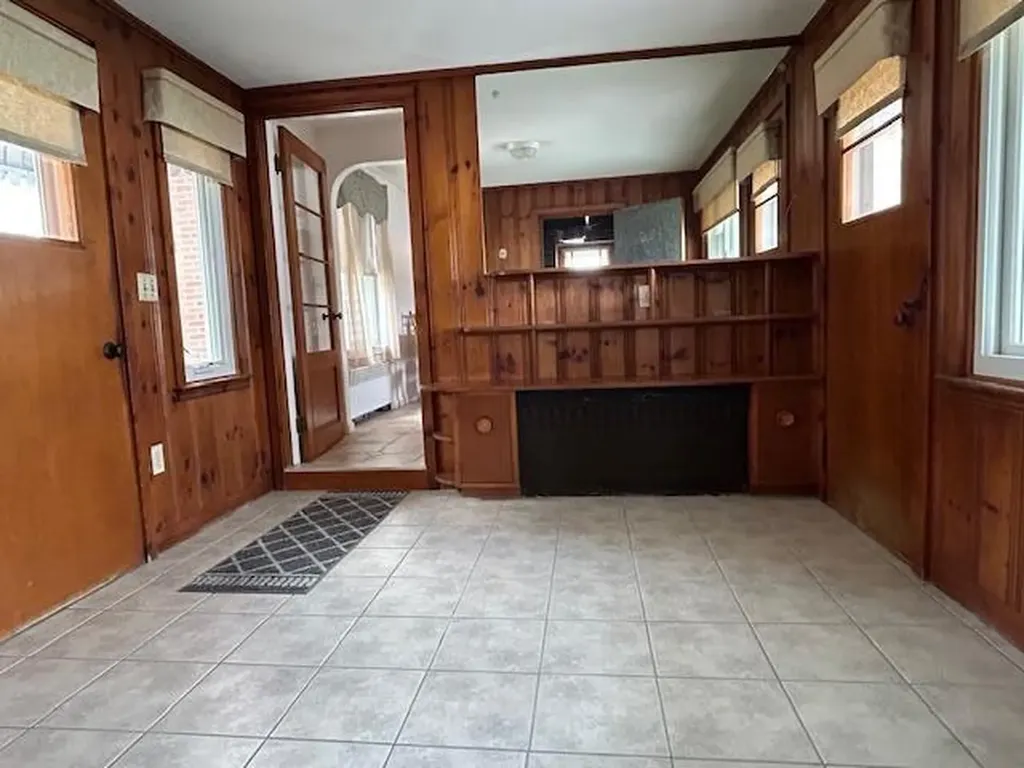 24 Egan Road Cranston RI 02910