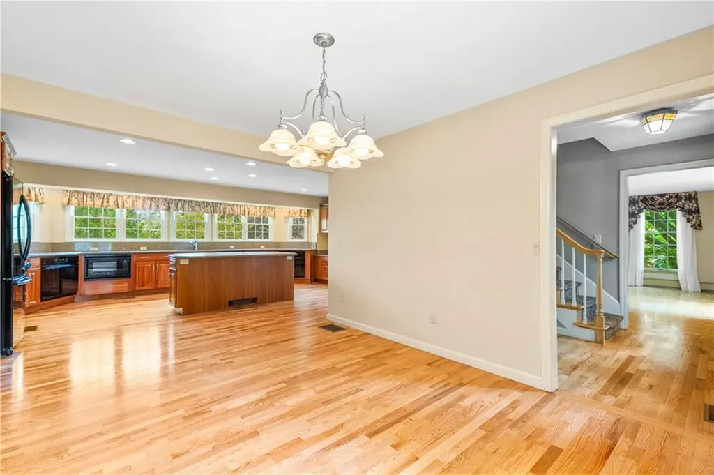 61 Kimberly Lane Cranston RI 02921