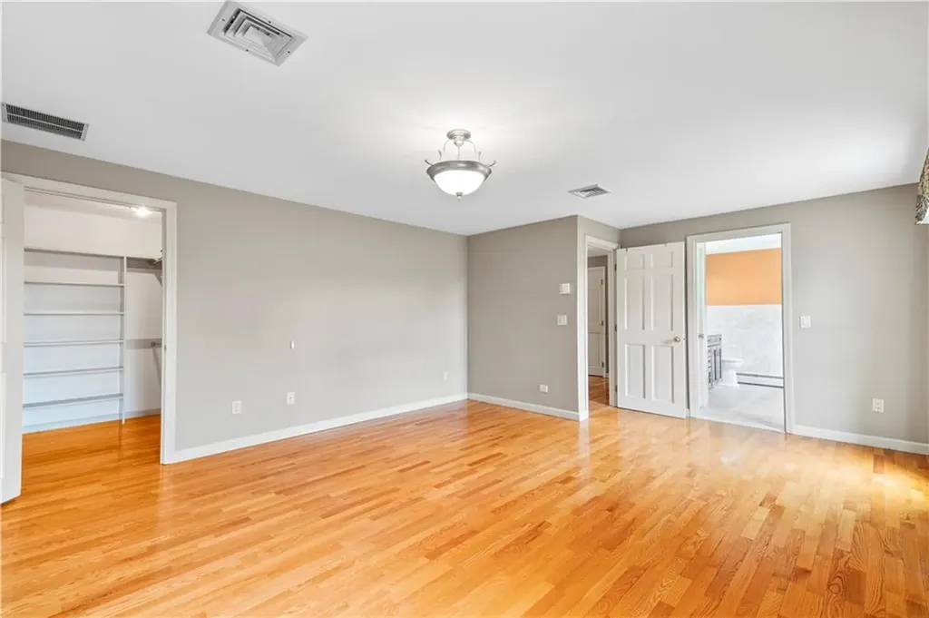 61 Kimberly Lane Cranston RI 02921