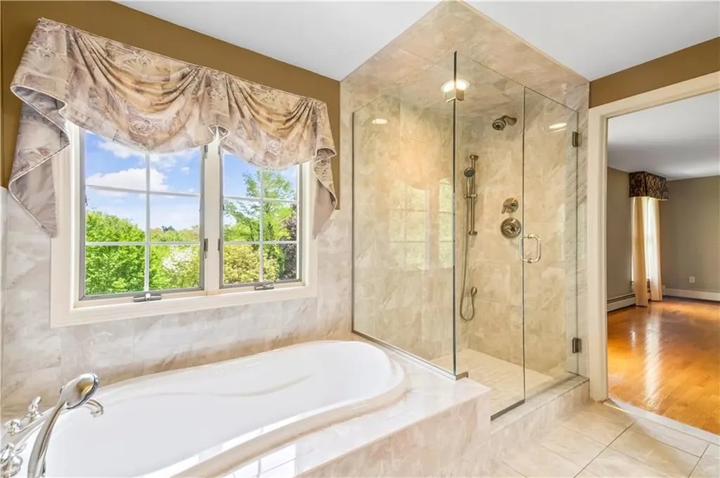 61 Kimberly Lane Cranston RI 02921