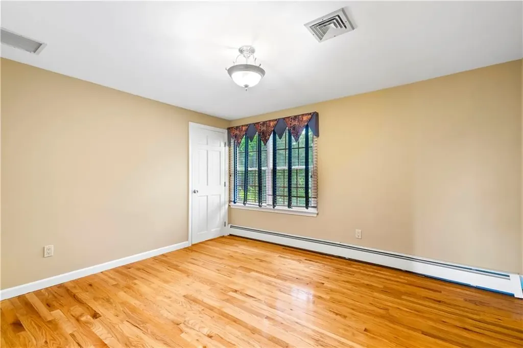 61 Kimberly Lane Cranston RI 02921