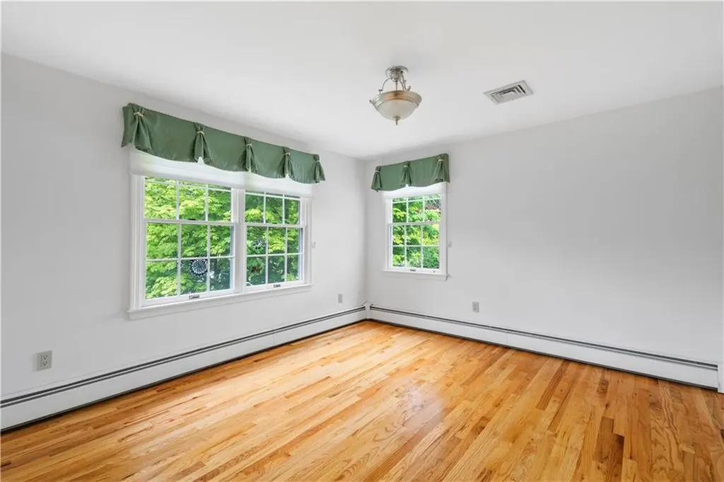 61 Kimberly Lane Cranston RI 02921