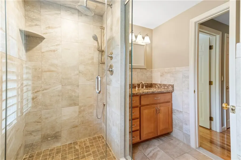 61 Kimberly Lane Cranston RI 02921