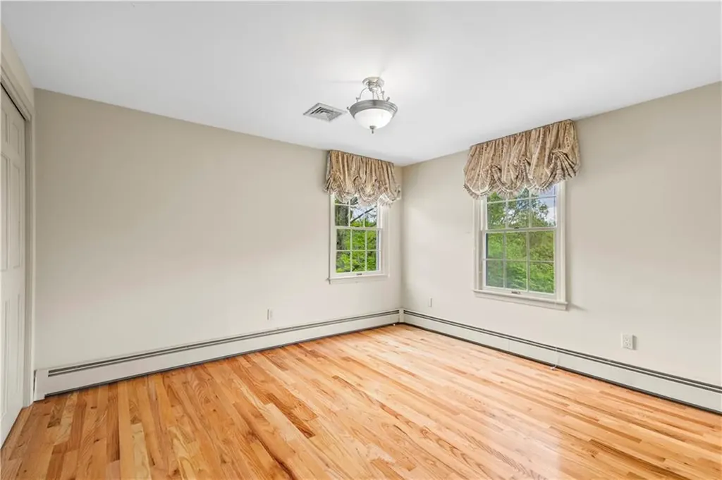 61 Kimberly Lane Cranston RI 02921