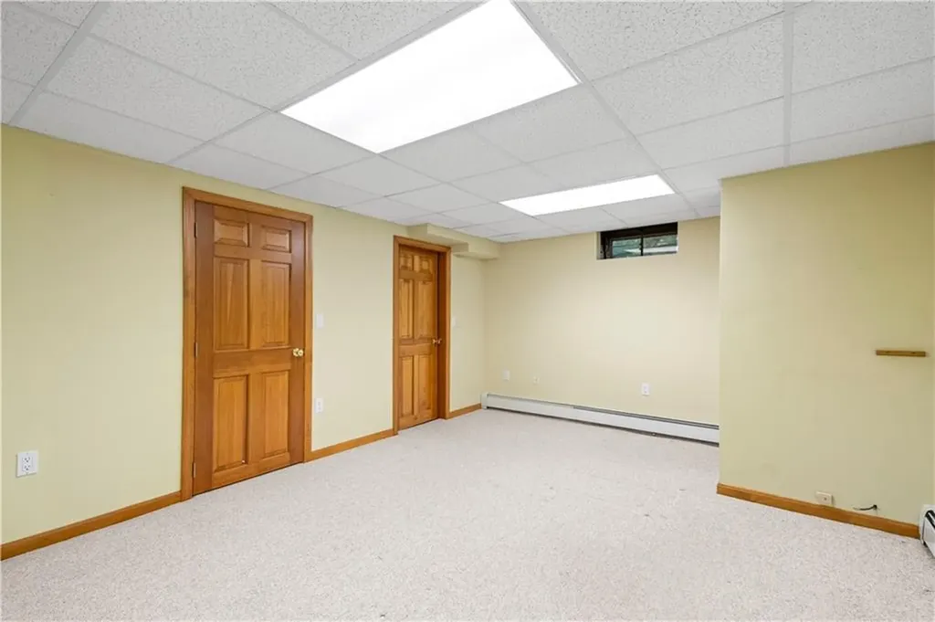61 Kimberly Lane Cranston RI 02921