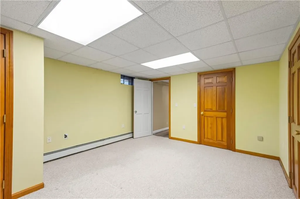 61 Kimberly Lane Cranston RI 02921