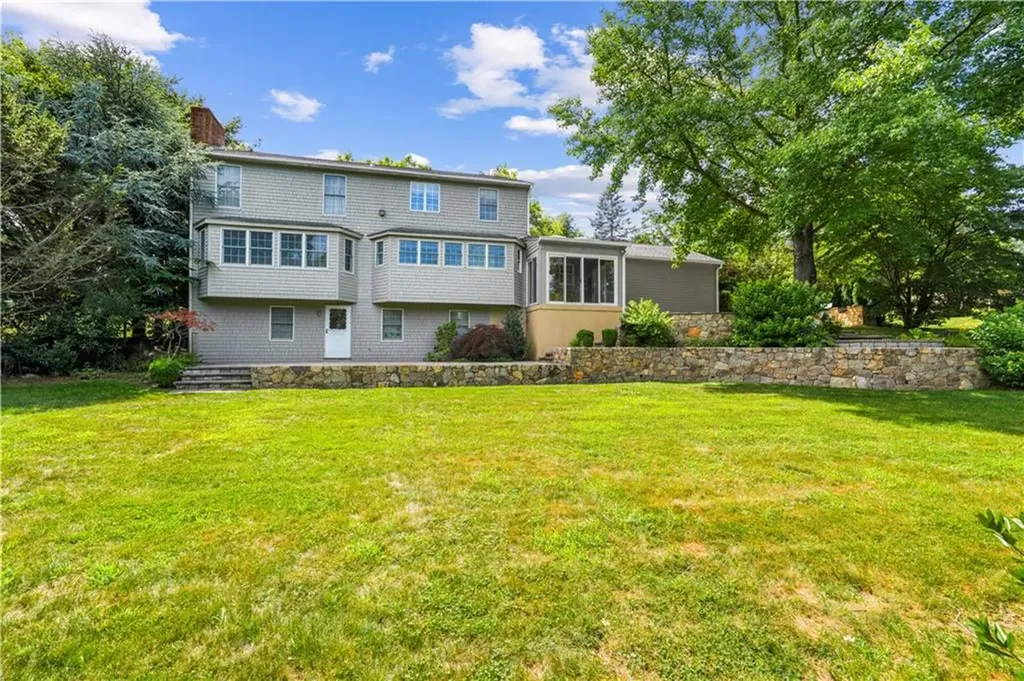 61 Kimberly Lane Cranston RI 02921