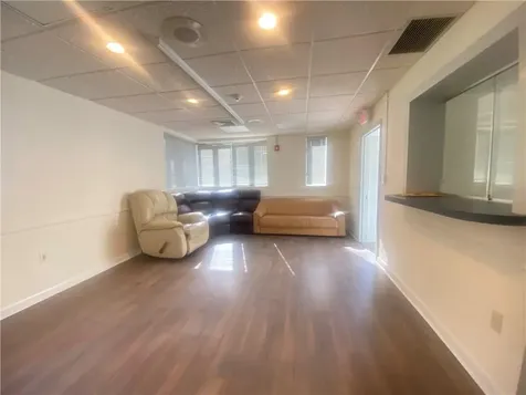 761 Park Avenue Cranston RI 02910
