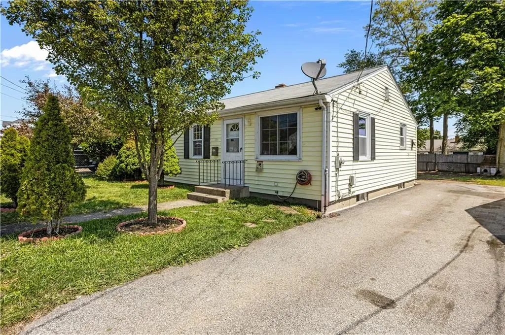 366 Prospect Street Pawtucket RI 02860