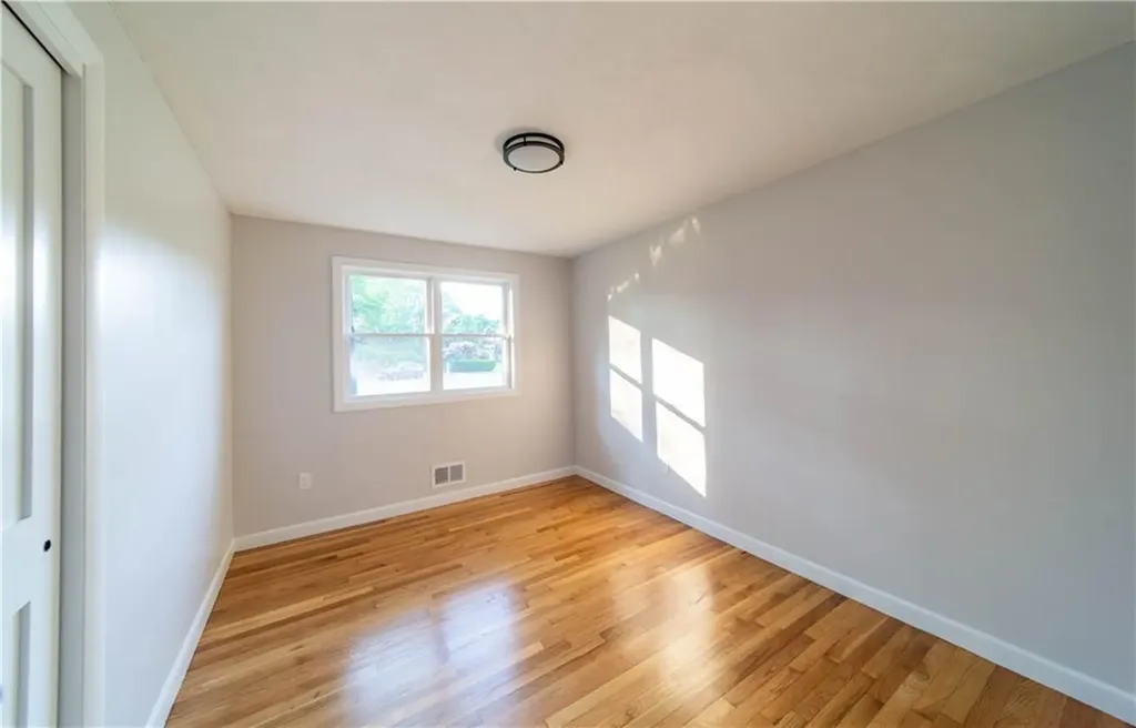 24 W Knollwood Circle North Kingstown RI 02852