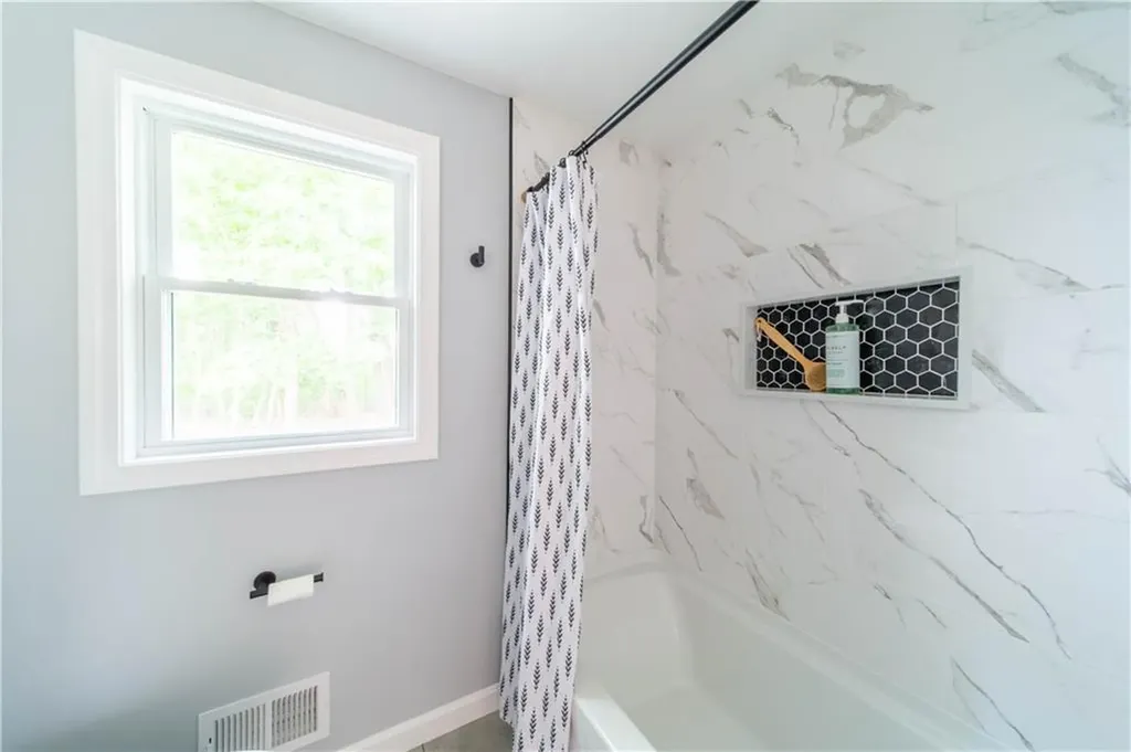 24 W Knollwood Circle North Kingstown RI 02852