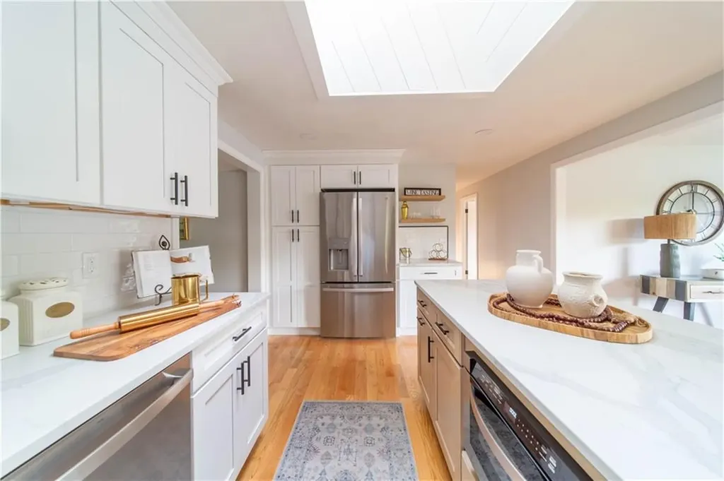 24 W Knollwood Circle North Kingstown RI 02852