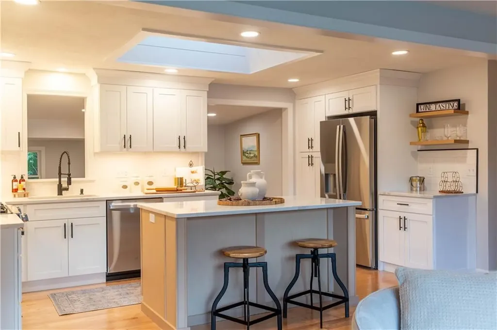 24 W Knollwood Circle North Kingstown RI 02852