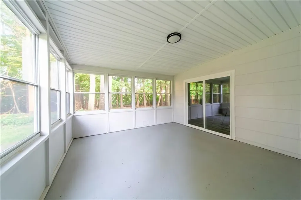 24 W Knollwood Circle North Kingstown RI 02852