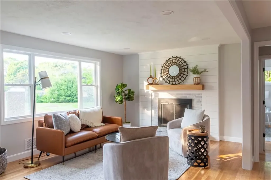 24 W Knollwood Circle North Kingstown RI 02852